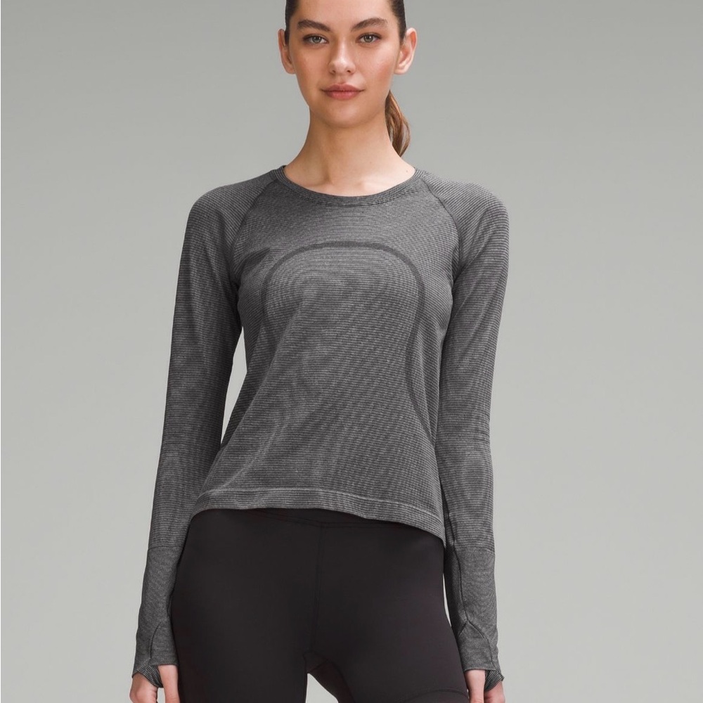 Lululemon Athletica Charcoal Long Sleeve Top